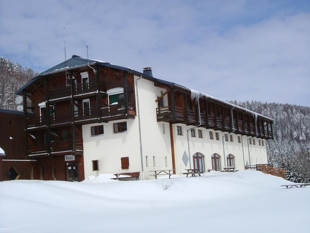 Hotel Club Le Risoux Bois-dʼAmont Εξωτερικό φωτογραφία